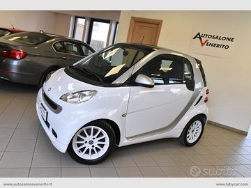SMART fortwo 52 kW MHD coupé White Tailor Made