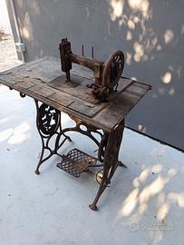 Antica macchina da cucire