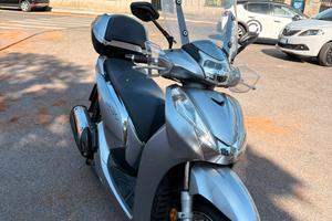 10.000 Km Motore nuovo Honda SH 300 ABS LED 2019!!