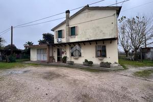 CASA INDIPENDENTE A SOLESINO