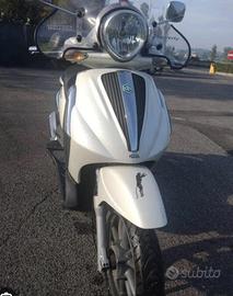 Ricambi beverly tourer 125/300