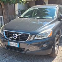 VOLVO XC60 2.4 D5 AWD Momentum – 4x4