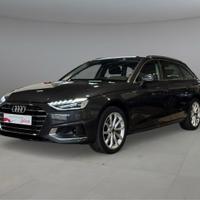 Audi A4 AVANT 30 TDI S TRONIC