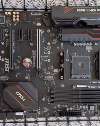 MSI X470 GAMING PRO scheda madre ATX AM4 DDR4