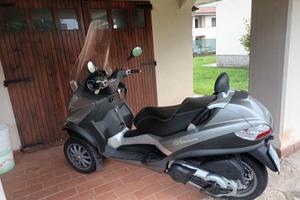 Piaggio mp3 400