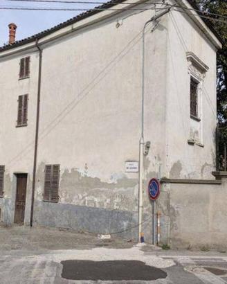 Immobile in asta di 701 m² con più di 5 locali a C