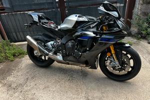 Yamaha R1M 2025