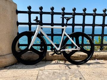 Bicicletta Santafixie