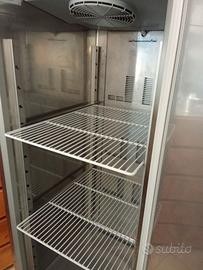 Congelatore verticale professionale