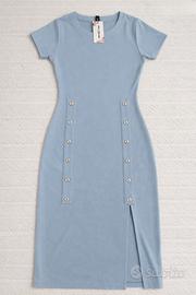 Vestito azzurro chiaro nuovo