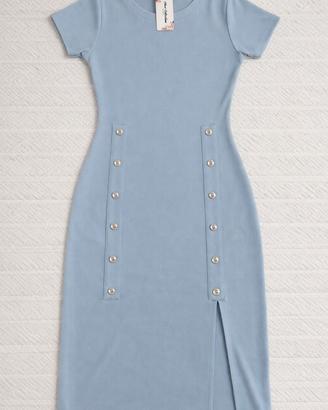 Vestito azzurro chiaro nuovo