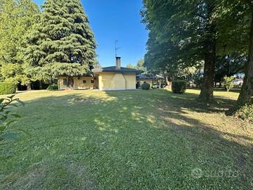 Marano villa con parco di 10.000mq