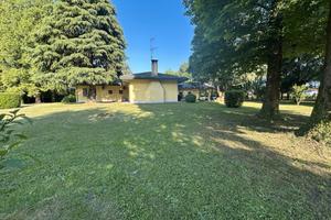 Marano villa con parco di 10.000mq