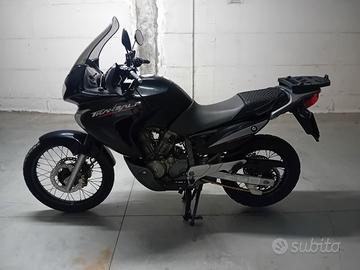 Honda Transalp 650 2006 pronta per l'uso