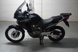 Honda Transalp 650 2006 pronta per l'uso