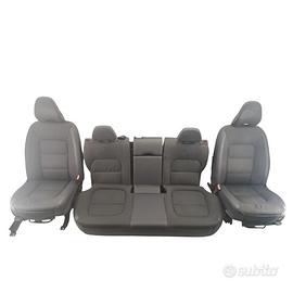 Tappezzeria Volvo V70 2.0 Diesel del 2012