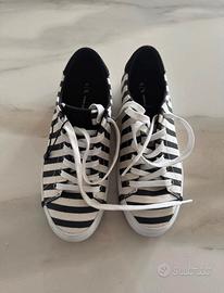 Sneakers Armani Exchange b&w a strisce con lacci