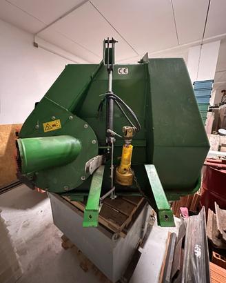 Raccoglierba / Aspirafoglie idraulico John Deere