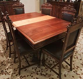 Tavolo antico in legno con 6 sedie