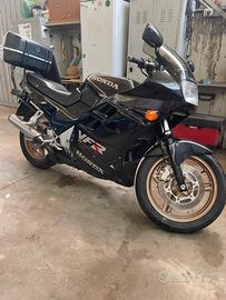 Honda vfr 750 f