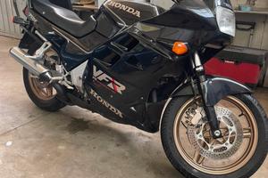 Honda vfr 750 f
