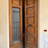 Portone in legno
