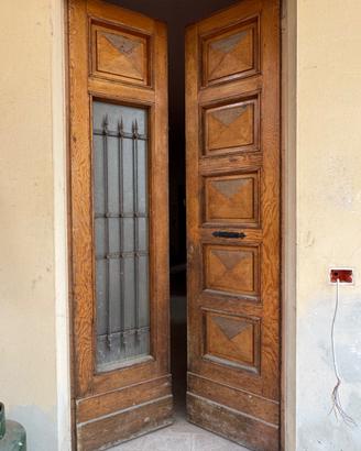 Portone in legno