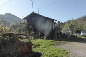 Immobile in asta di 100 m² con 4 locali a Davagna