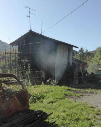 Immobile in asta di 100 m² con 4 locali a Davagna