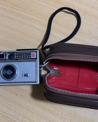 Macchina fotografica “Kodak instamatic camera 100”