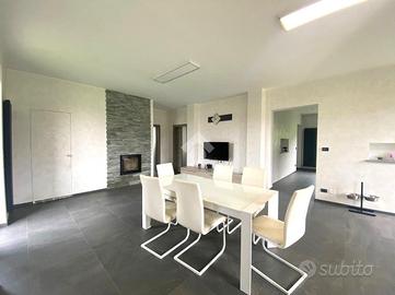 VILLA SINGOLA A GASSINO TORINESE