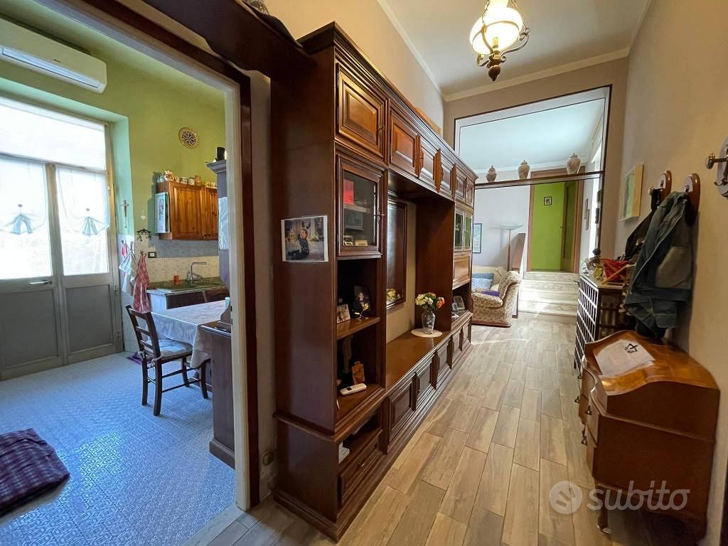 Villa di 180 m² con 4 locali a Vercelli - Altro