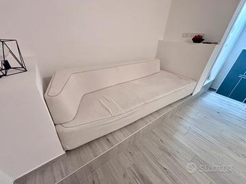 Divano Dema modello BOSAL