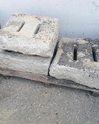 Antichi manufatti in pietra 