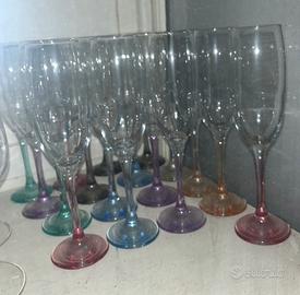 Set di Flûte con gambo colorato