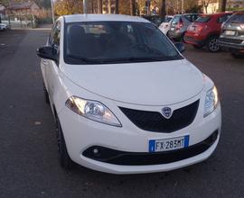 Lancia Ypsilon 1.2 GPL Ecochic Gold