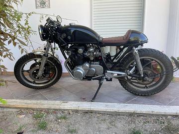 Cafe Racer su base Suzuki GS 550e