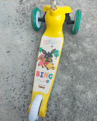 monopattino Bing con 3 ruote 