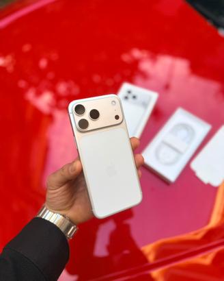 Iphone 17 Pro Max silver