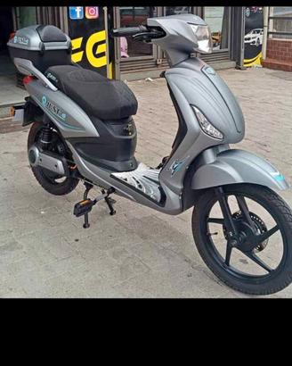 scuter elettrico jast 