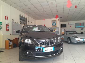 Lancia Ypsilon 1.0 FireFly 5 porte S&S Hybrid Ecoc