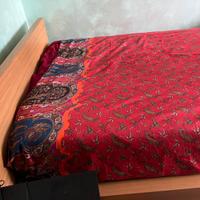 Letto Ikea con materasso alto confortevole