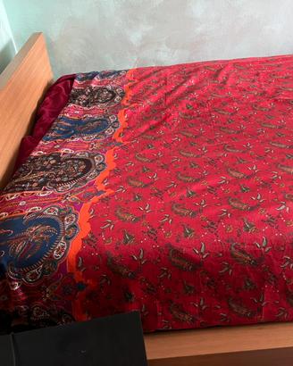 Letto Ikea con materasso alto confortevole