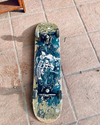 Skateboard a 4 ruote Oxelo