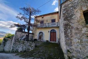 Villa di 156 m² con più di 5 locali e box auto a A
