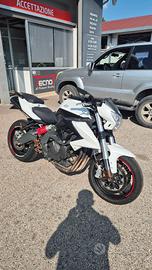 Benelli BN600R