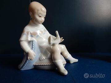 Figurine in porcellana