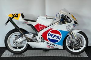 Suzuki RGV 250 DA VEDERE DAL VIVO