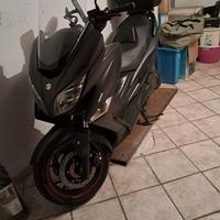 Suzuki Burgman An 400
