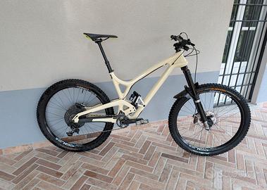 Evil Insurgent 2020 – Enduro Carbon 27.5 taglia L 